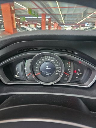 Volvo V40 2016