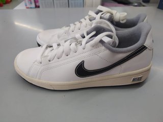 Nike Main Graw (GS) Talla 35.5