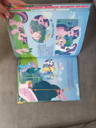 El gran libro de equestria