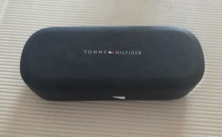 Caja original gafas Tommy Hilfiger