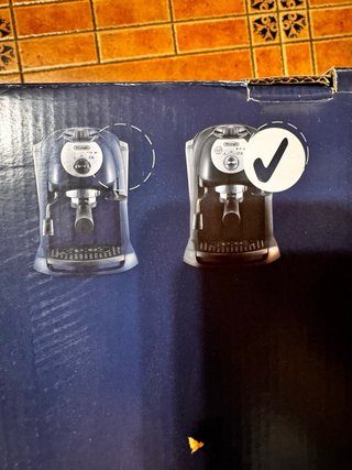 Cafetera Delonghi Negra