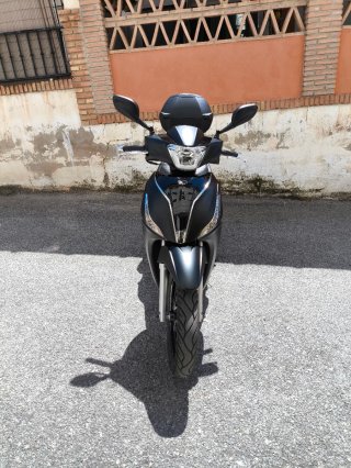 Kymco People S 125 Negra