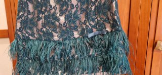 Vestido fiesta encaje verde y forro raso plata