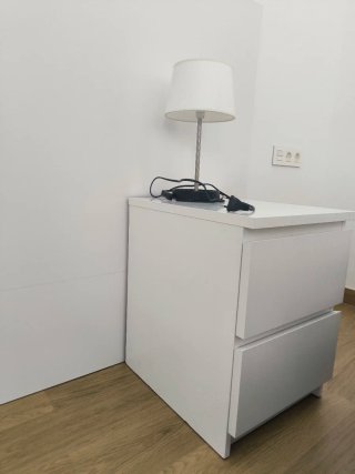 Cabecero y 2 Mesitas Noche MALM Ikea Blancas