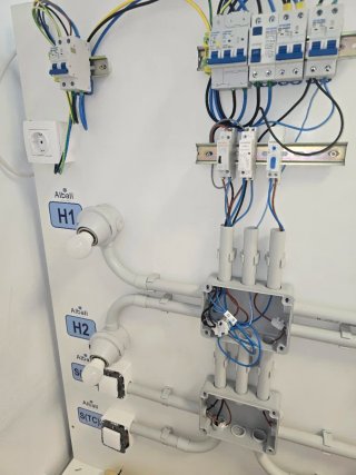 Servicio eléctrico manitas