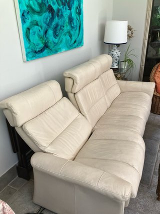 Divano Stressless 3 posti in pelle beige
