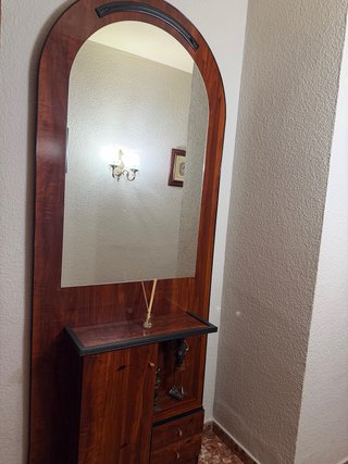 Mueble recibidor con espejo