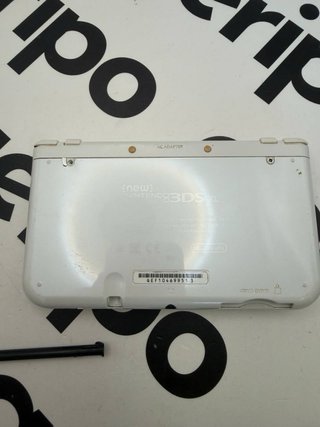 Nintendo 3DS XL Bianco con caricatore