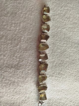 Pulsera de plata con  cuarzo limón.