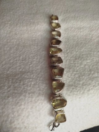 Pulsera de plata con  cuarzo limón.