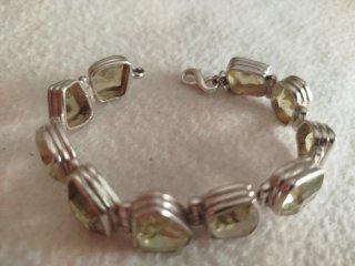 Pulsera de plata con  cuarzo limón.