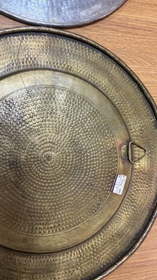 Platos decorativos metálicos (2 unidades)