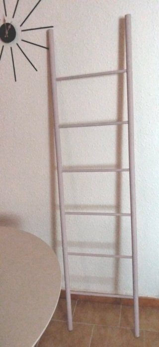 Escalera decorativa de madera