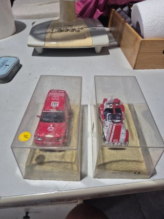 Maquetas coches 1:43 (Peugeot, Mercedes)