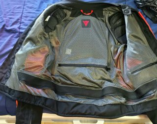 Chaqueta moto Dainese talla 48 + Espaldera Dainese