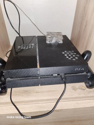 PS4 (PlayStation 4) con 2 mandos