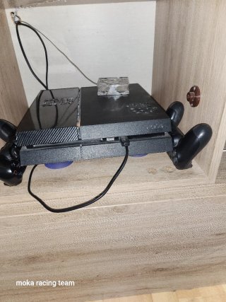 PS4 (PlayStation 4) con 2 mandos