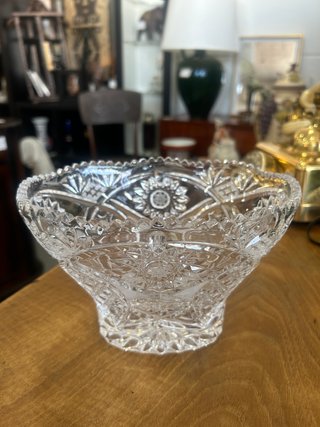 Bombonera Vintage de Cristal Tallado con Tapa