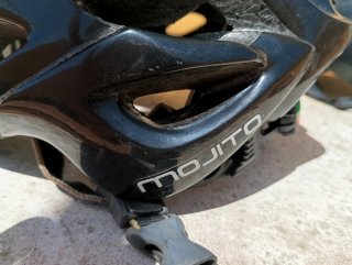 2 Cascos Ciclismo: Specialized y Kass