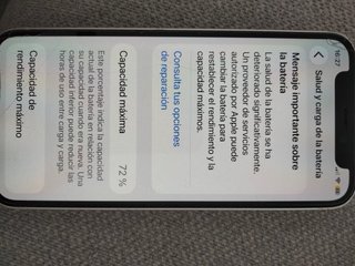 iPhone 12 Mini funciona normal, pero esta viejito.