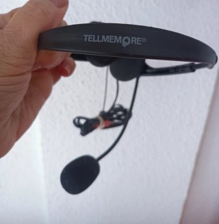 Auriculares Tellmemore con micrófono