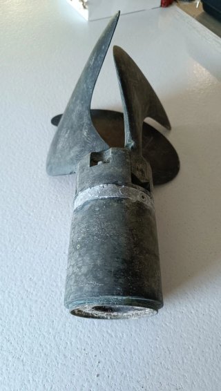 Hélice plegable velero Bavaria Cruiser 42 pies