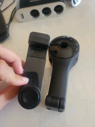 Pack Accesorios Coche: Cargador USB y Soporte