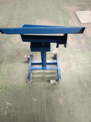 Mesa de trabajo ajustable Manutan