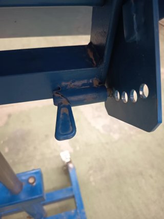 Mesa de trabajo ajustable Manutan