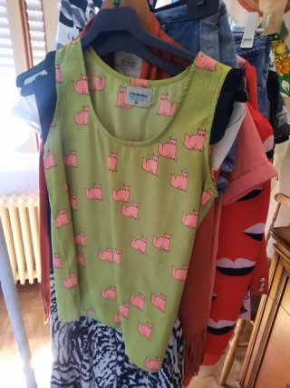 Ropa variada de 3 q 5 euros