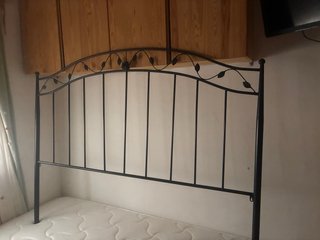 Cabecero de cama de hierro