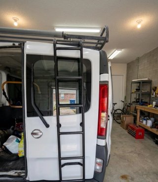 Baca y escaleras Nissan Primastar