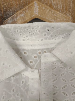 Camisa blanca bordada Talla XL nueva a estrenar