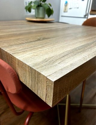 Mesa Menzzo extensible madera patas doradas
