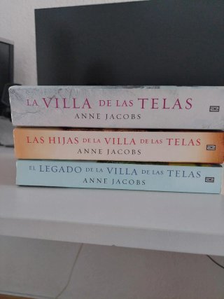 Triología de la Saga La villa de las telas
