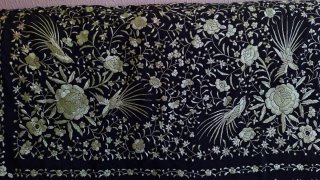 Mantón Manila Antiguo Bordado a Mano