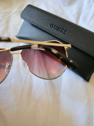 Gafas de sol Guess aviador doradas