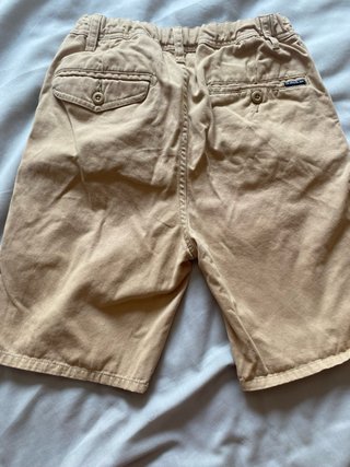 Bermudas Quiksilver Color Camel