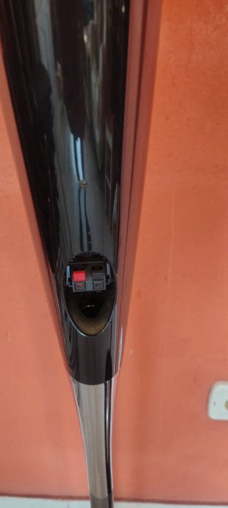Altavoces LG Negros y Plateados