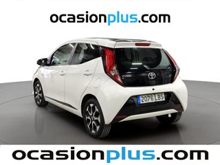 Toyota Aygo 1.0 70 x-play 53 kW (72 CV)