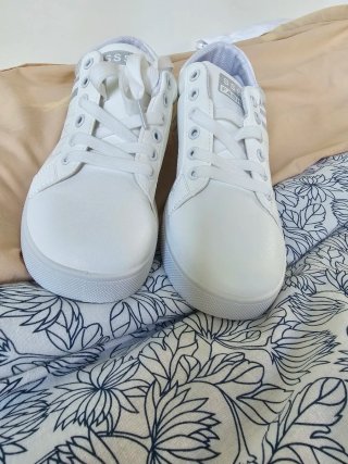 Zapatillas deportivas blancas