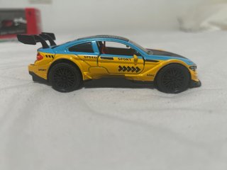 BMW M4 DTM escala 1:36