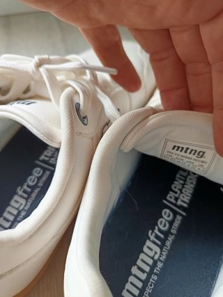 Barefoot Mustang Blancas y Marrones