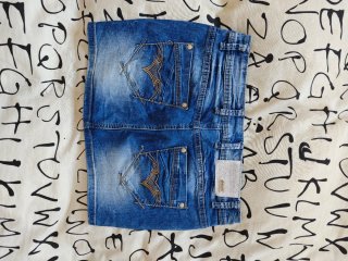 Falda vaquera azul talla 34