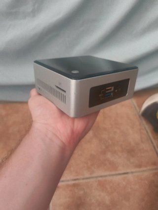 Mini PC Intel NUC Plata y Negro