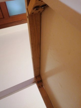 Mesa de comedor de madera