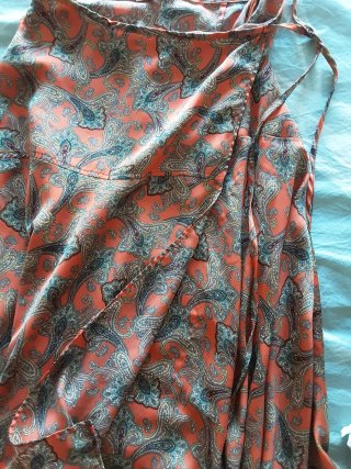Jersey Zara Marrón y Falda Naranja