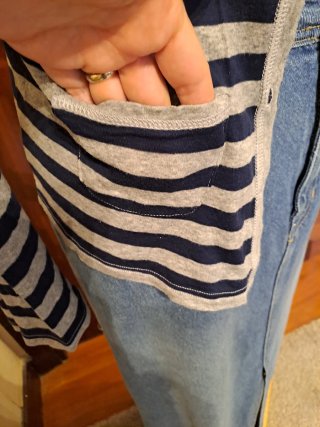 Chaqueta de rayas azul y gris