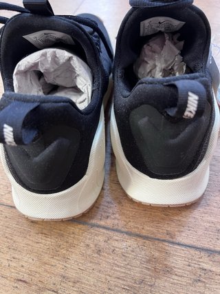 Sapatilhas Nike Free Metcon 6 Pretas/Bege Novas