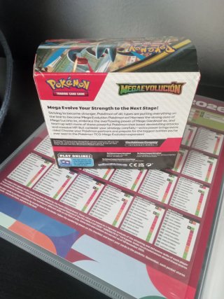 Caja Pokemon sorpresa
